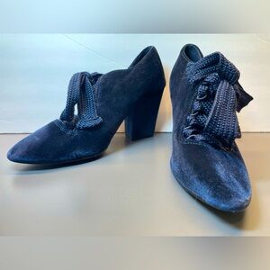 Blue Velvet shoes from Nine West.